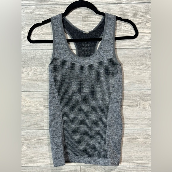 Savvi Compression Tank Top, Gray, Size Medium - Picture 3 of 5
